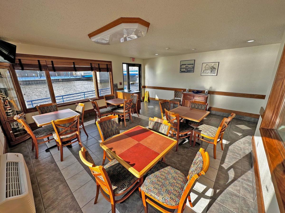 Hotel Harbor Winds (adults Only) 2*